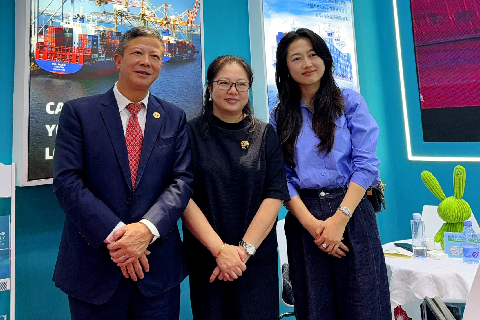 Senior managements of the Shining Ocean Logistics Group met with CUL